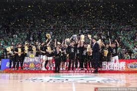 广东男篮末节逆转击败山东